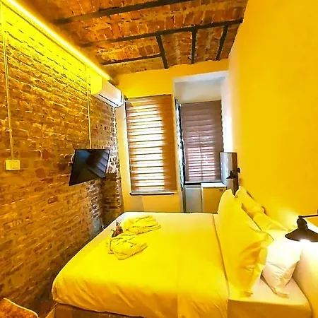 Mates Historical Hotel