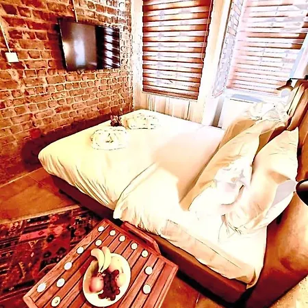 Mates Historical Hotel