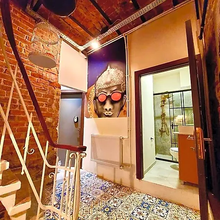 Mates Historical Hotel